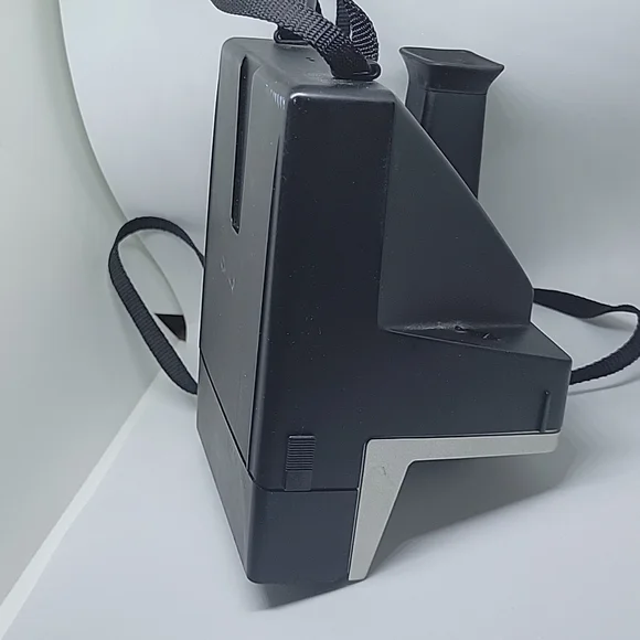 Polaroid Camera - Picture 4 of 7